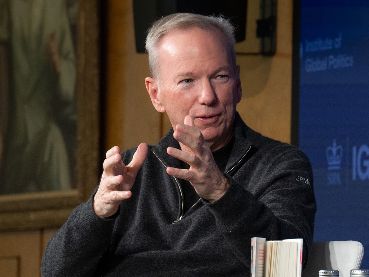 Экс-глава Google Эрик Шмидт предупредил: ИИ-модели можно взломать — «и будет плохо, если они научатся убивать»