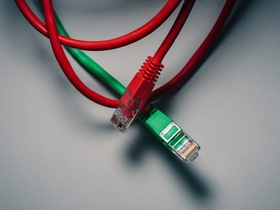 Пользователи массово жалуются на сбои в работе операторов МТС, «Мегафон» и Tele2 26 ноября 2025 года