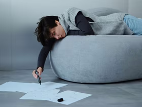 В 2025 году половина креативщиков столкнулась с выгоранием: теперь треть ставит ментальное состояние выше KPI