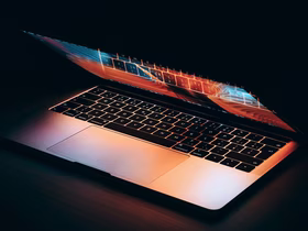 Apple готовится представить ноутбуки MacBook Pro и Max с чипом М5 — инсайдеры ожидают анонс в конце января 2026-го