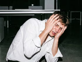 42% работников в России сталкивались с абьюзом со стороны руководства: самая уязвимая группа — сотрудники 35–45 лет