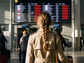 «Пунктуальность» аэропортов в России снизилась на 17% в 2025-м: больше всего рейсов задержано в Жуковском и Внуково