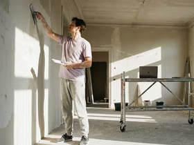 Россияне потратят почти 60 тыс. ₽ на онлайн-образование в 2026-м — сильнее всего спрос вырос на курсы по ремонту