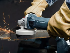 Бывший завод Bosch официально перезапустился под российским брендом «Энгельс»: он стал частью холдинга «Е1 Групп»