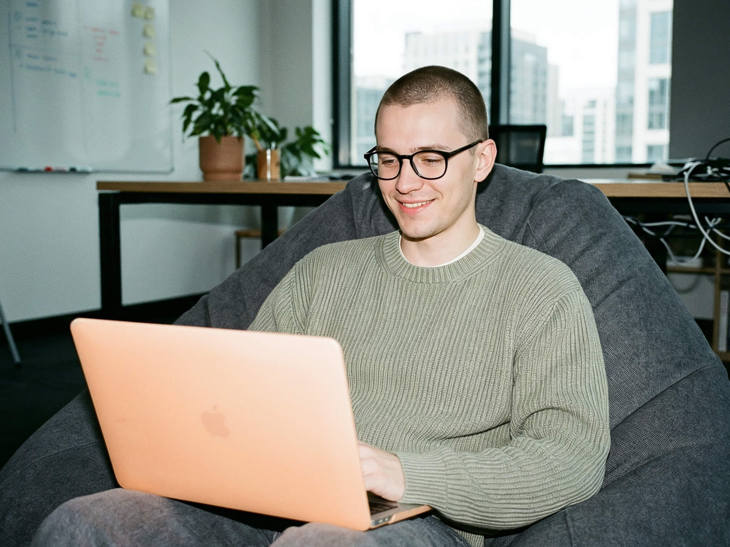 Битрикс24 запускает ИИ-платформу для создания приложений: она сама интегрирует разработку в сервисы компаний