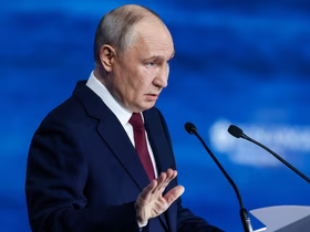 Владимир Путин на пленарной сессии ПМЭФ-2026