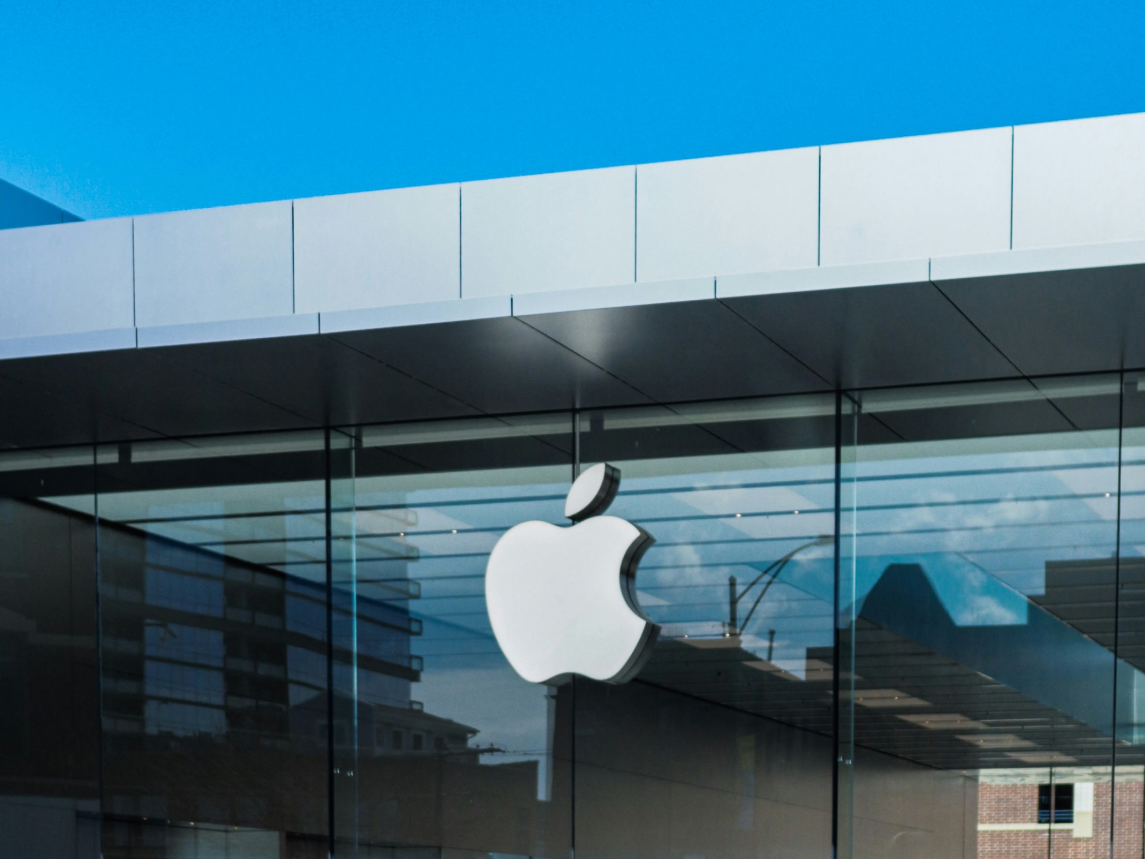 Apple будет сдавать свои устройства в аренду — клиенты смогут взять напрокат iPhone, Mac, iPad и Apple Watch