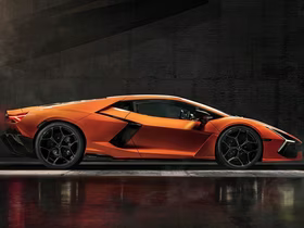 Оранжевый спорткар Lamborghini