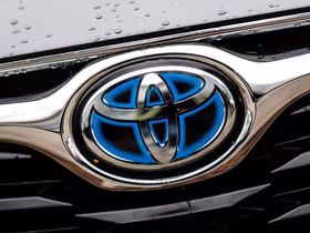Значок Toyota на авто