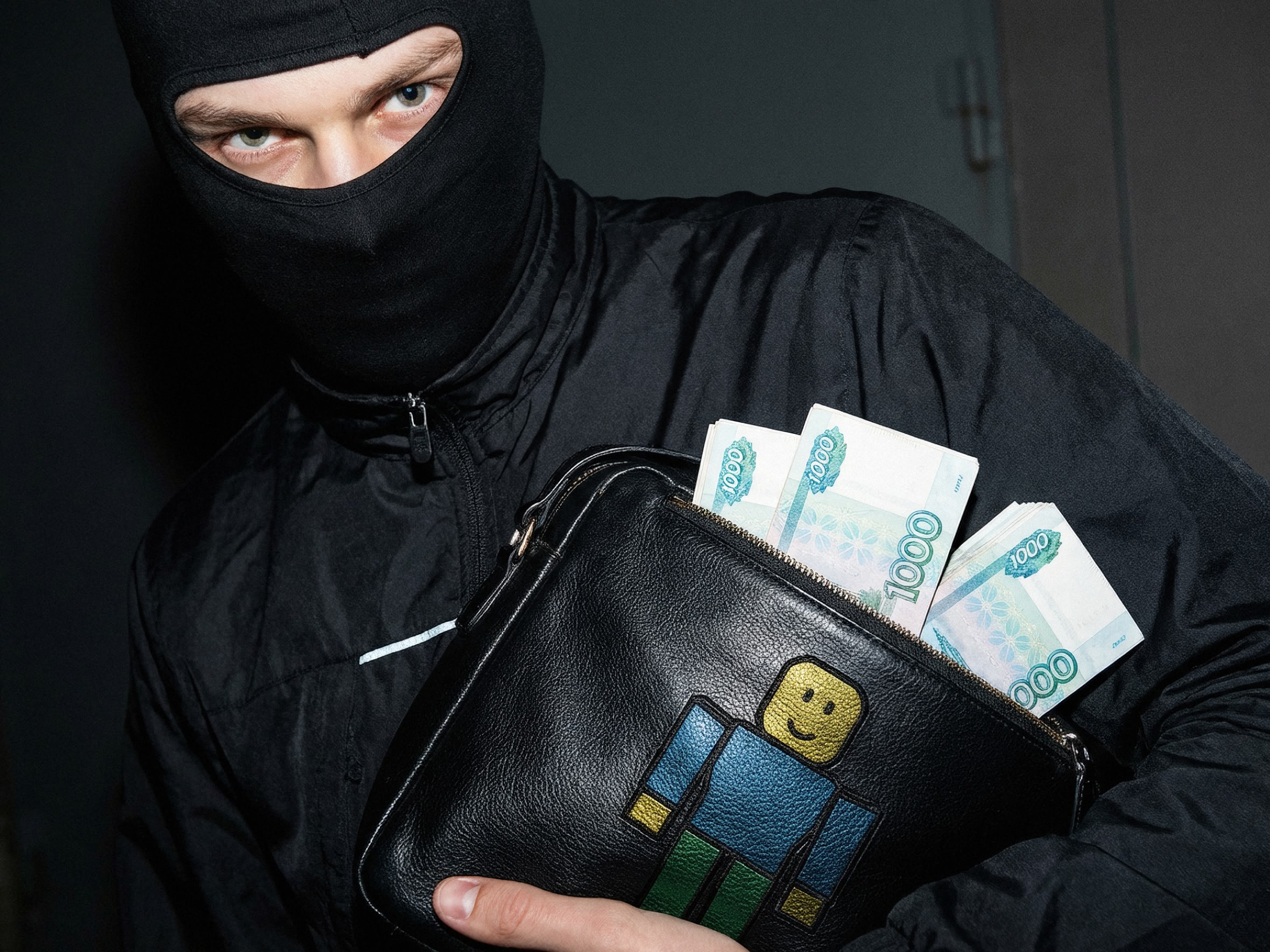 Мошенники похитили более ₽ 1 млрд за год — обманывая детей в Roblox