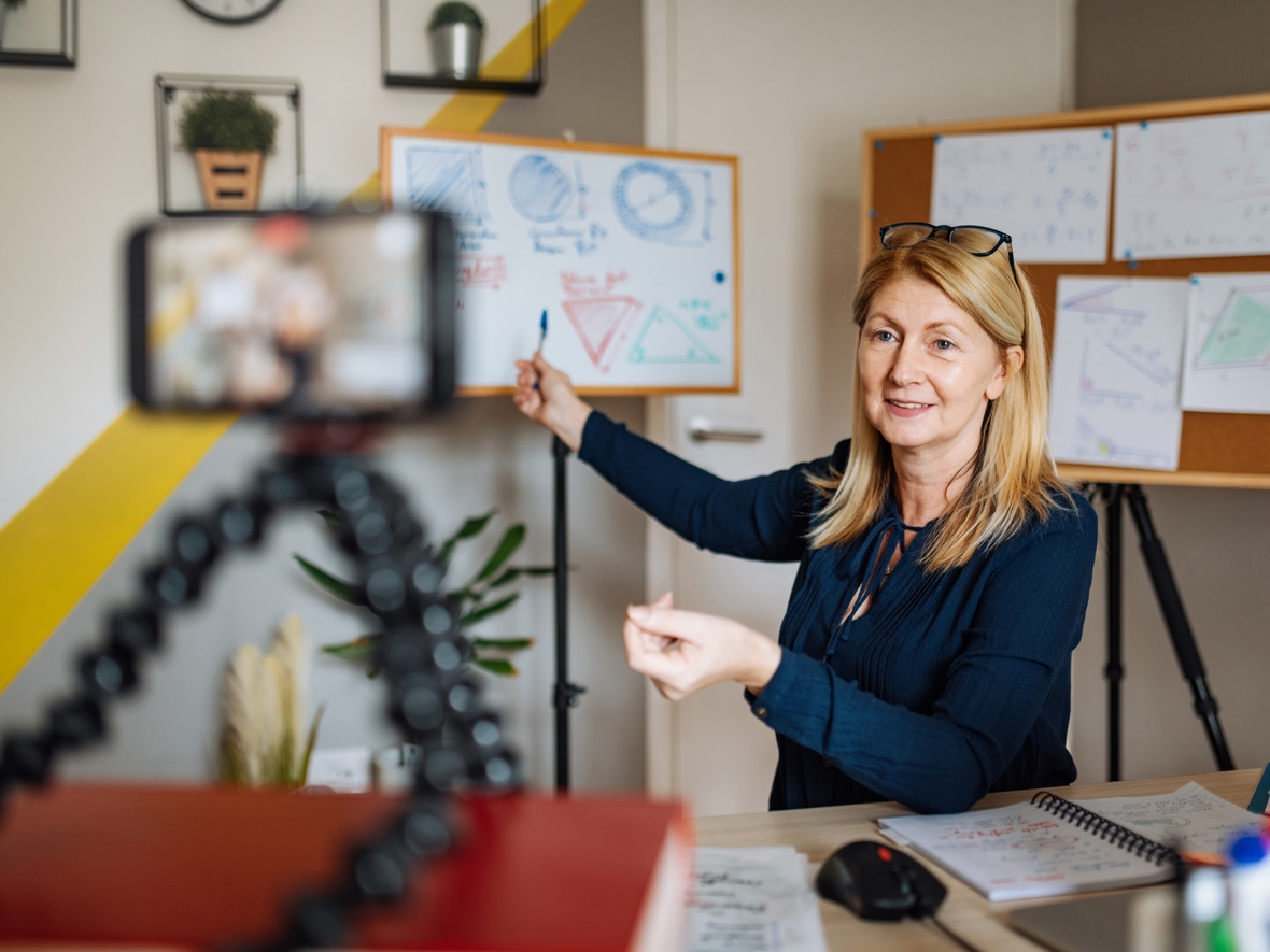 Онлайн-обучение — драйвер переквалификации: спрос на курсы по маркетингу вырос в 5 раз, в дизайне — в 2,3 раза