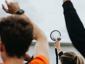 Магазины раскритиковали механизмы работы маркетплейсов: среди недовольных — «Детский мир», «М.Видео-Эльдорадо», DNS