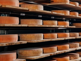 Опубликован рейтинг 50 лучших производителей продуктов в 2025 году: в топе — «Дымов», «Мираторг» и «ЭкоНива»