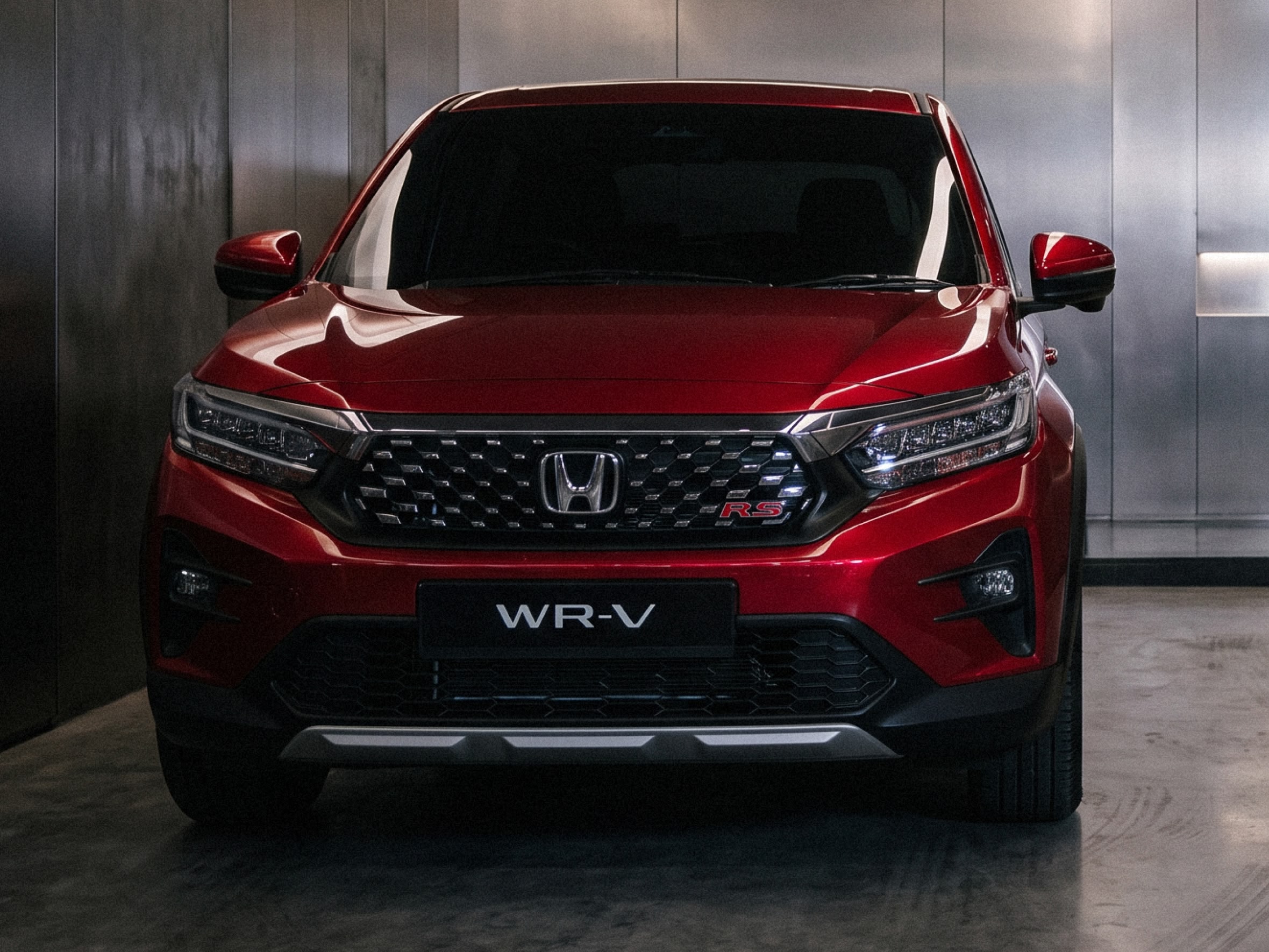 В России начались продажи бюджетного кроссовера Honda WR-V — по цене от 1,4 млн ₽
