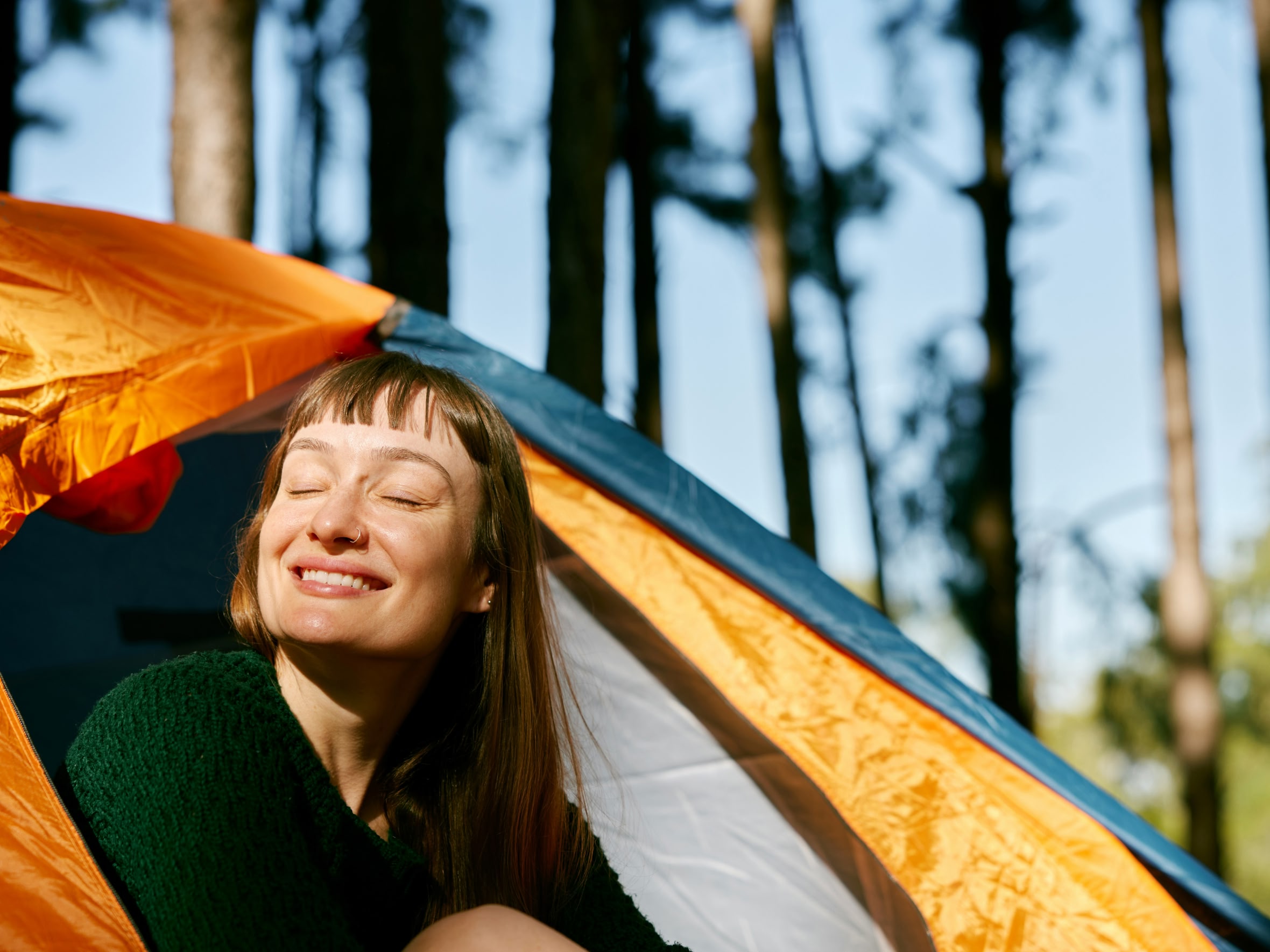 Менее 10% путешествий в 2025-м — за рубеж: россияне всё чаще выбирают санатории и поездки на природу «на пару дней»