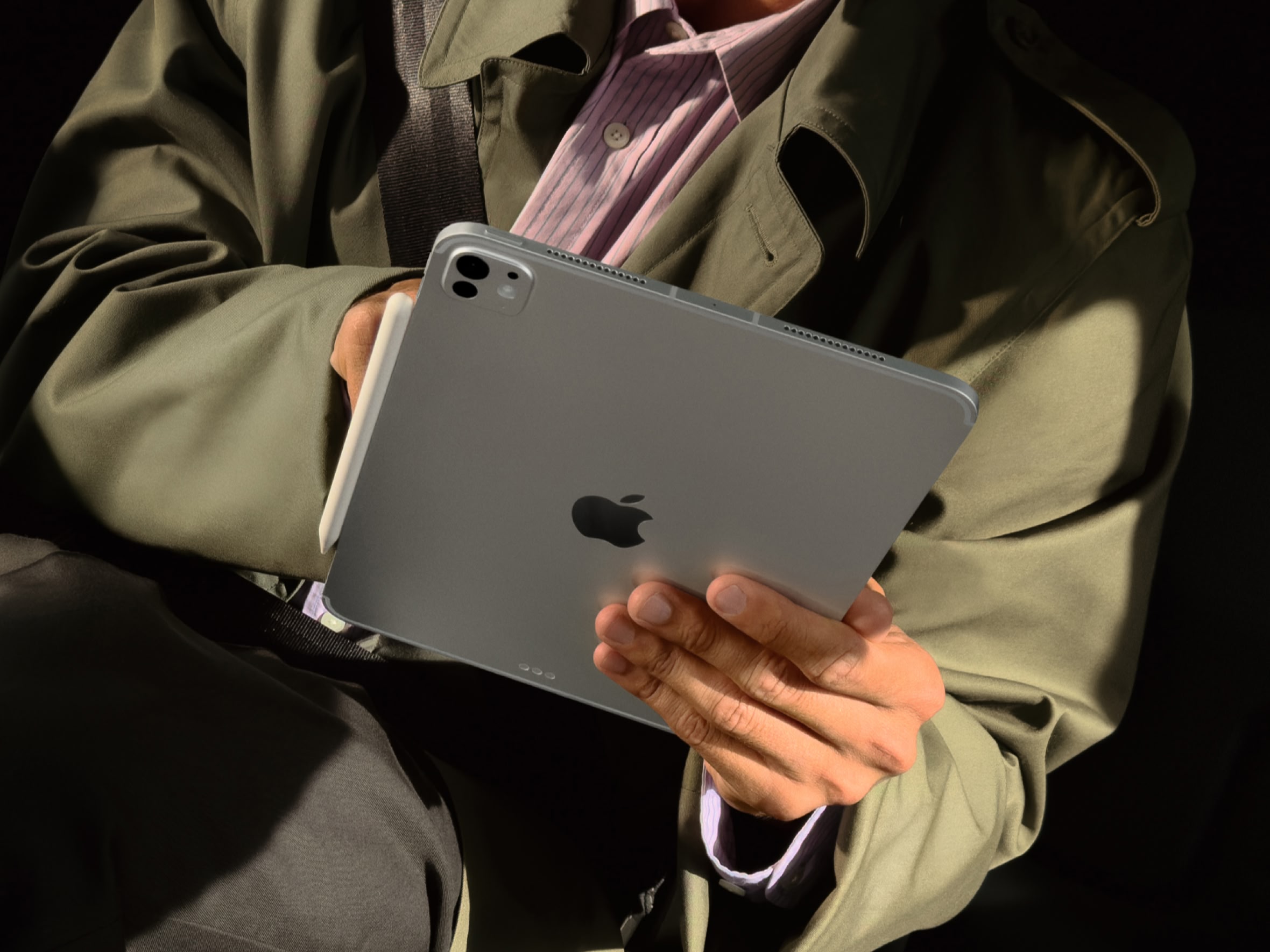 Цена $3000 и вес как у MacBook: Apple откладывает релиз складного iPad до 2029-го — проект под угрозой закрытия