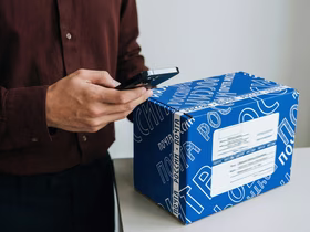 Почта России запустила доставку посылок по номеру телефона: клиентам больше не нужно называть адрес и ФИО адресатов