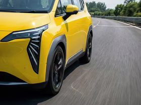 «Яндекс» выходит на рынок электромобилей: компания разработает собственную модель для такси — за 2,4 млн ₽