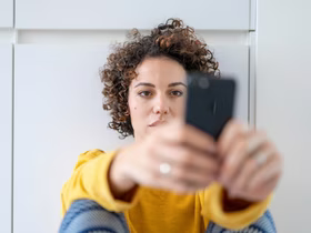 В России заработал реестр злостных неплательщиков алиментов: проверить долги можно по ФИО — через «Госуслуги»