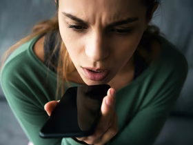 40% россиян обсуждают свои отношения с ИИ — каждый десятый верит в романтическую связь с нейросетями в будущем