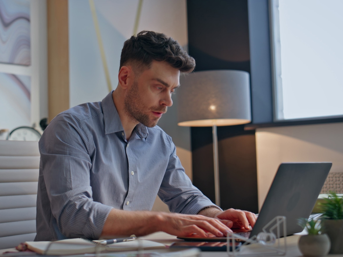 DeepSeek обгоняет ChatGPT: российские компании чаще всего используют китайские ИИ-модели в бизнес-процессах