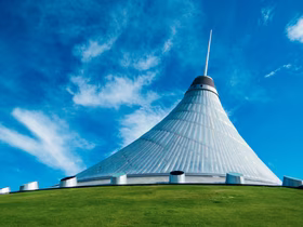 Павел Дуров открывает ИИ-лабораторию в Астане: Казахстан становится центром инноваций для Telegram