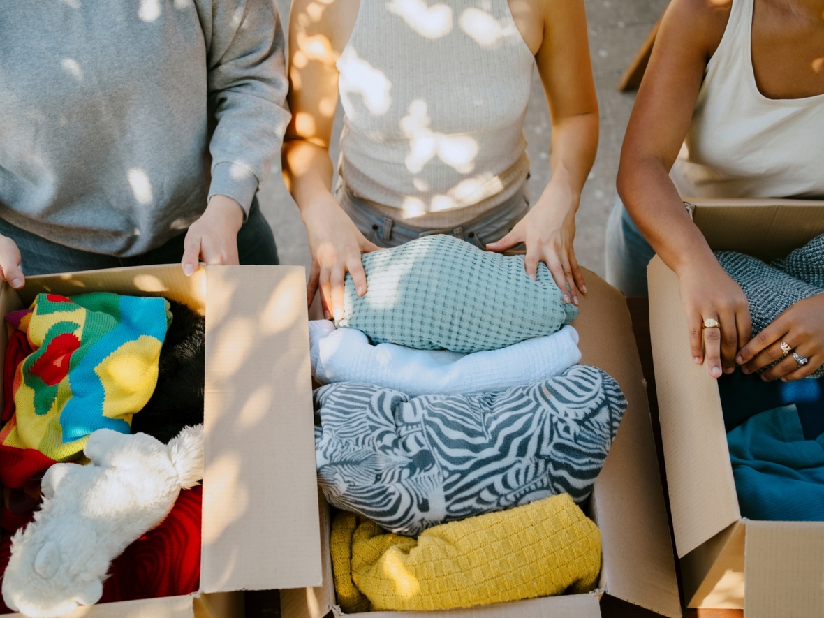 Яндекс научит НКО работать с ИИ: фонд «Помощь рядом» запустил курс для сотрудников благотворительных организаций