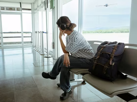 С 1 марта 2026-го в России меняются правила авиаперевозок: задержка в 30 минут даст право на возврат денег за билет