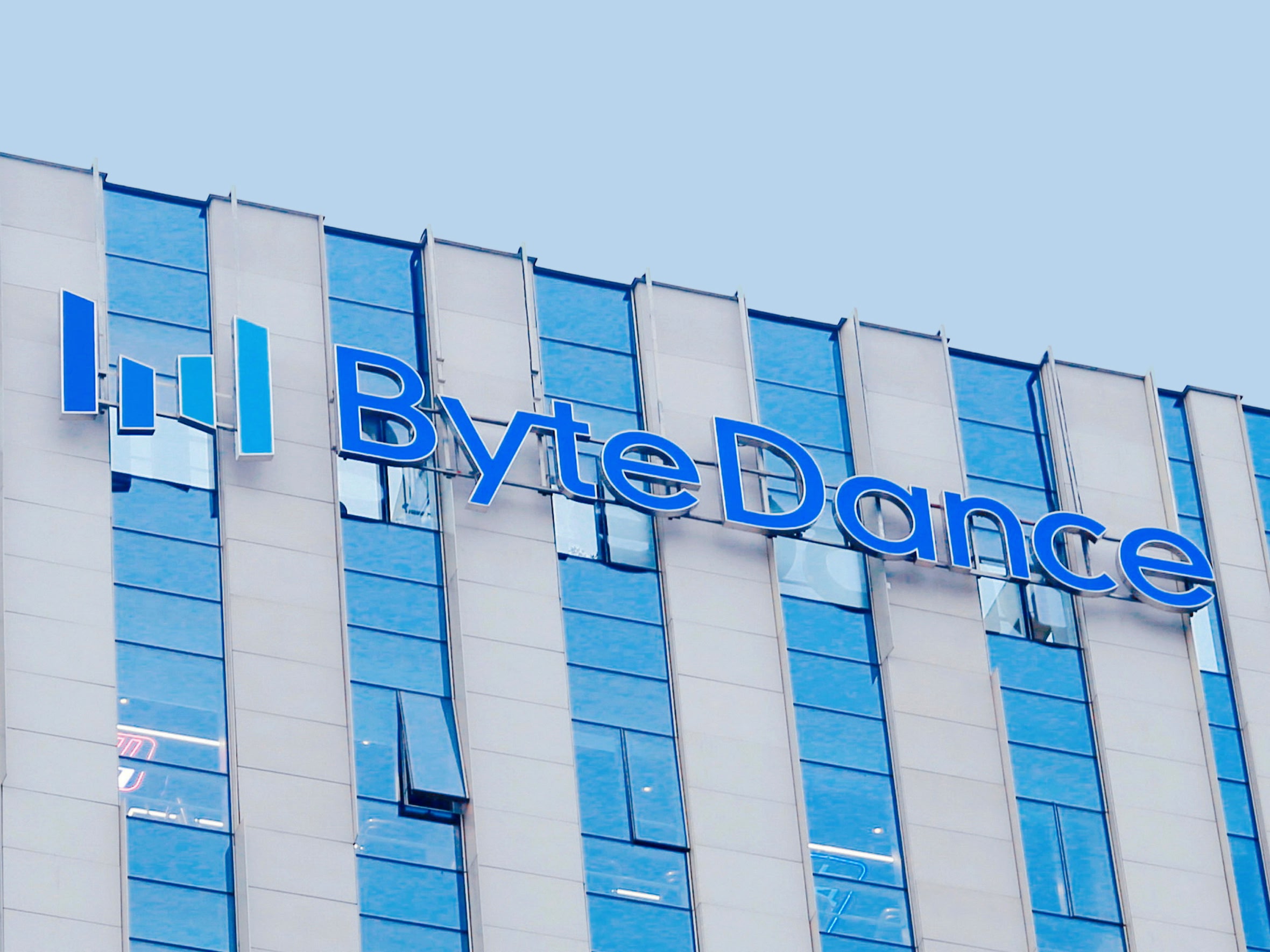 ByteDance начнёт разрабатывать ИИ-чипы: компания уже договаривается с Samsung, цель — 100 тыс. единиц в 2026 году