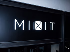 Вывеска с логотипом Mixit