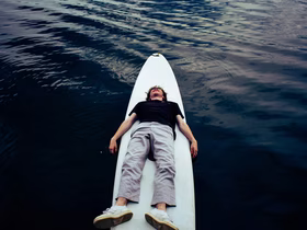 Самым популярным глаголом в русском языке стало слово «чилить»: наиболее употребляемое существительное — «вайб»