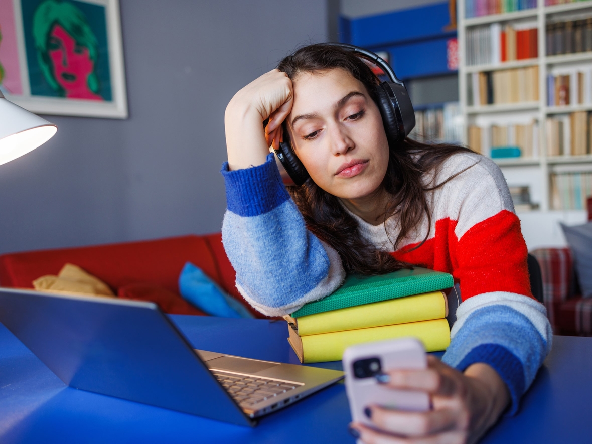 Рекламы стало больше, но интерес падает: 56% её игнорируют — внимание удерживают только креатив и звёзды