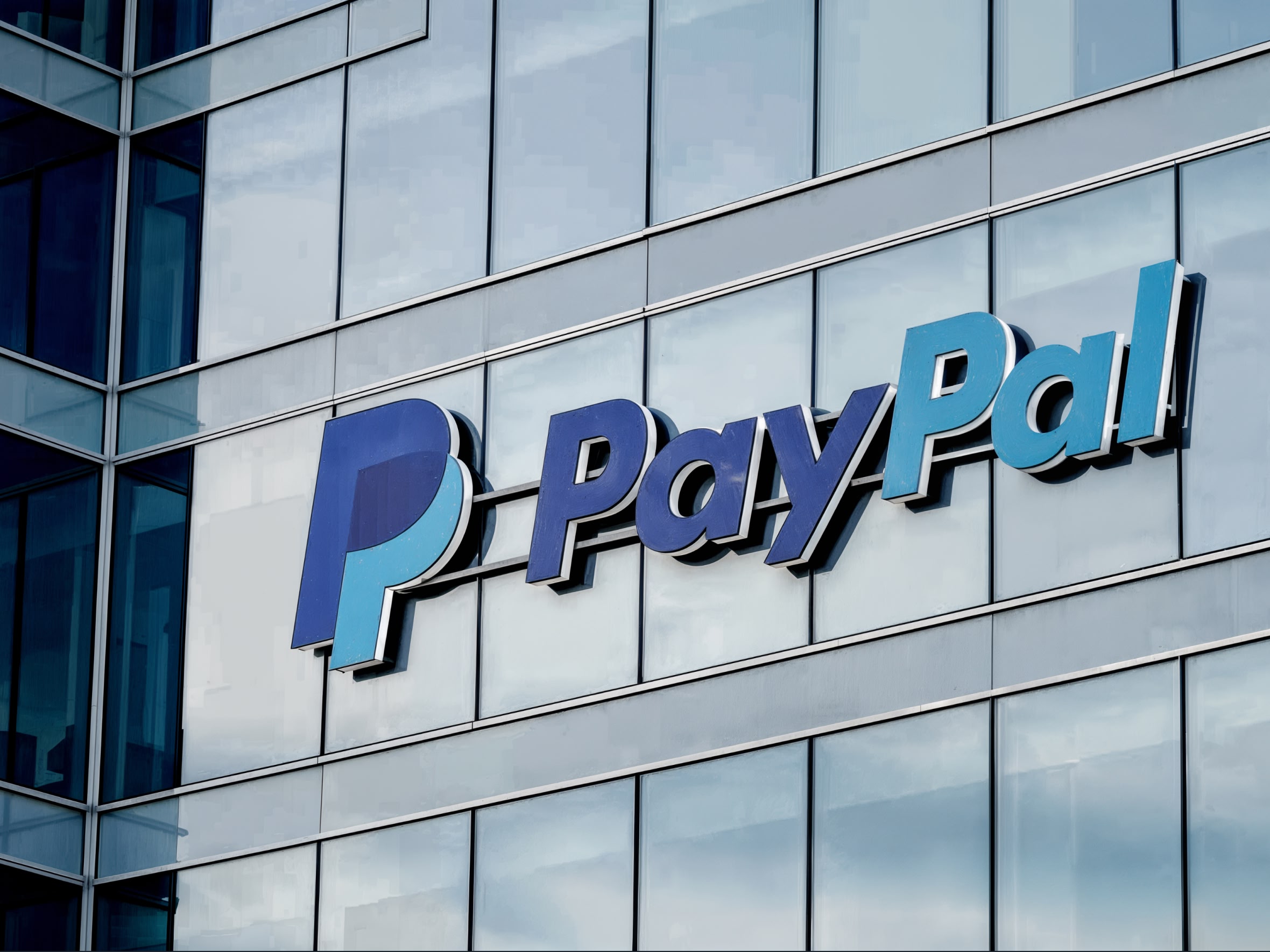 PayPal интегрируется с ChatGPT и повышает прогноз прибыли — акции платежной системы выросли почти на 10%