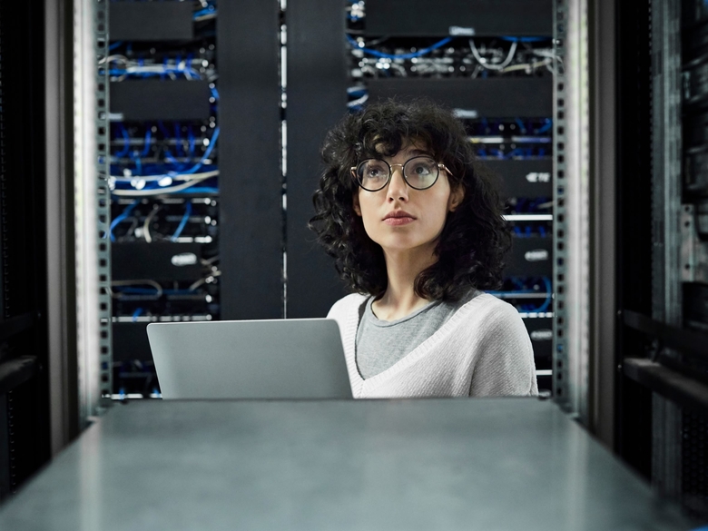 Сопоставима с GPT-5, но бесплатна: DeepSeek представила новые модели ИИ — прямых конкурентов Google и OpenAI