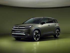 Зелёный Volkswagen ID.Cross