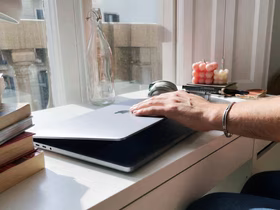 Авито Услуги начали тестировать функцию защиты сделок: заказ будет оплачиваться только после оказания услуги