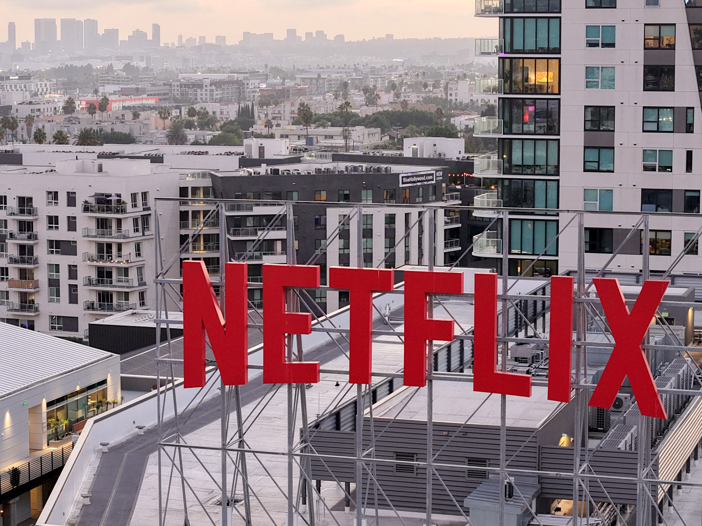Акции Netflix упали на 8% — инвесторы разочарованы: 5-й сезон «Очень странных дел» не оправдал прогноз выручки