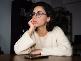 Каждый пятый россиянин сменил тариф после ограничений мессенджеров — в обновленный пакет теперь добавляют SMS