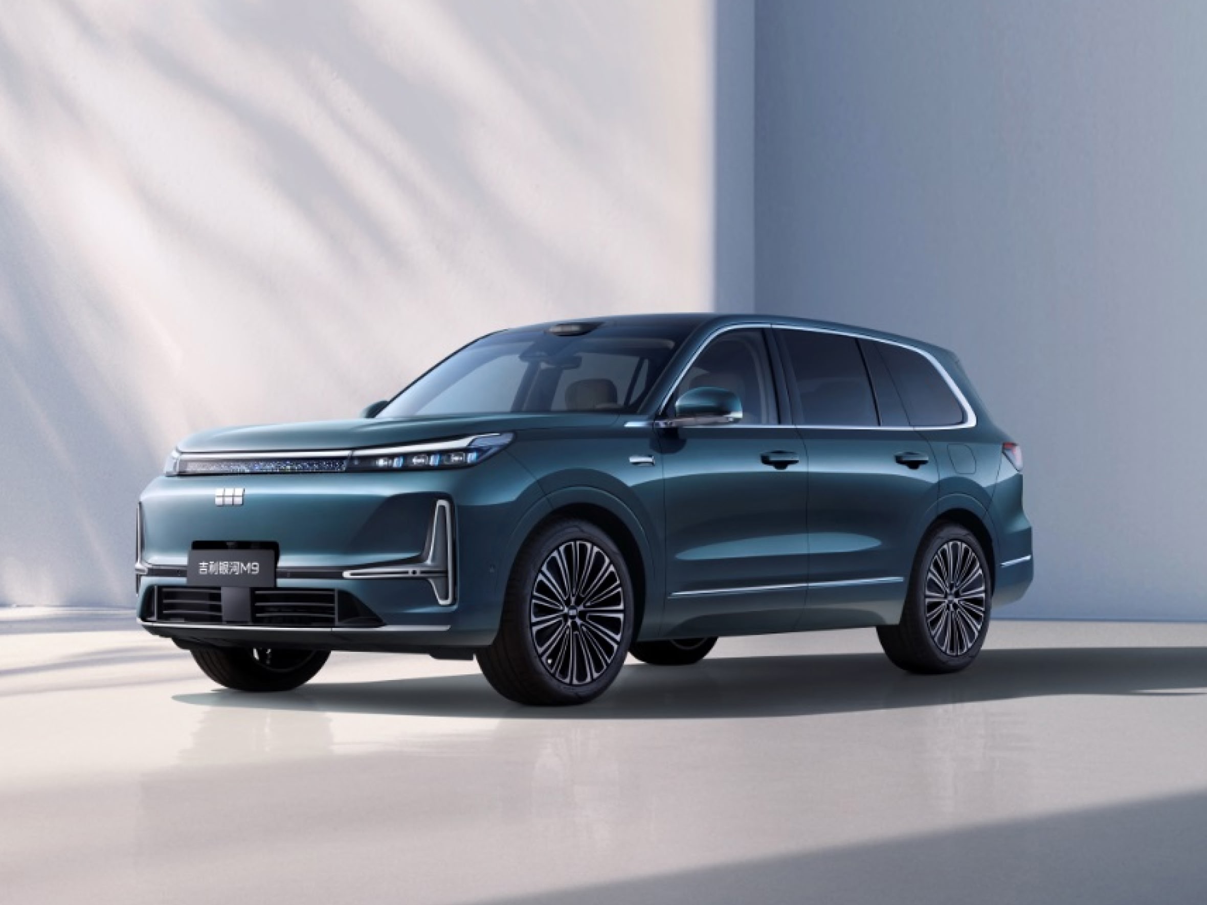 $12,56 млрд выручки: поставки автомобилей Geely выросли почти вдвое в 2025 году — но экспорт снизился на 7%