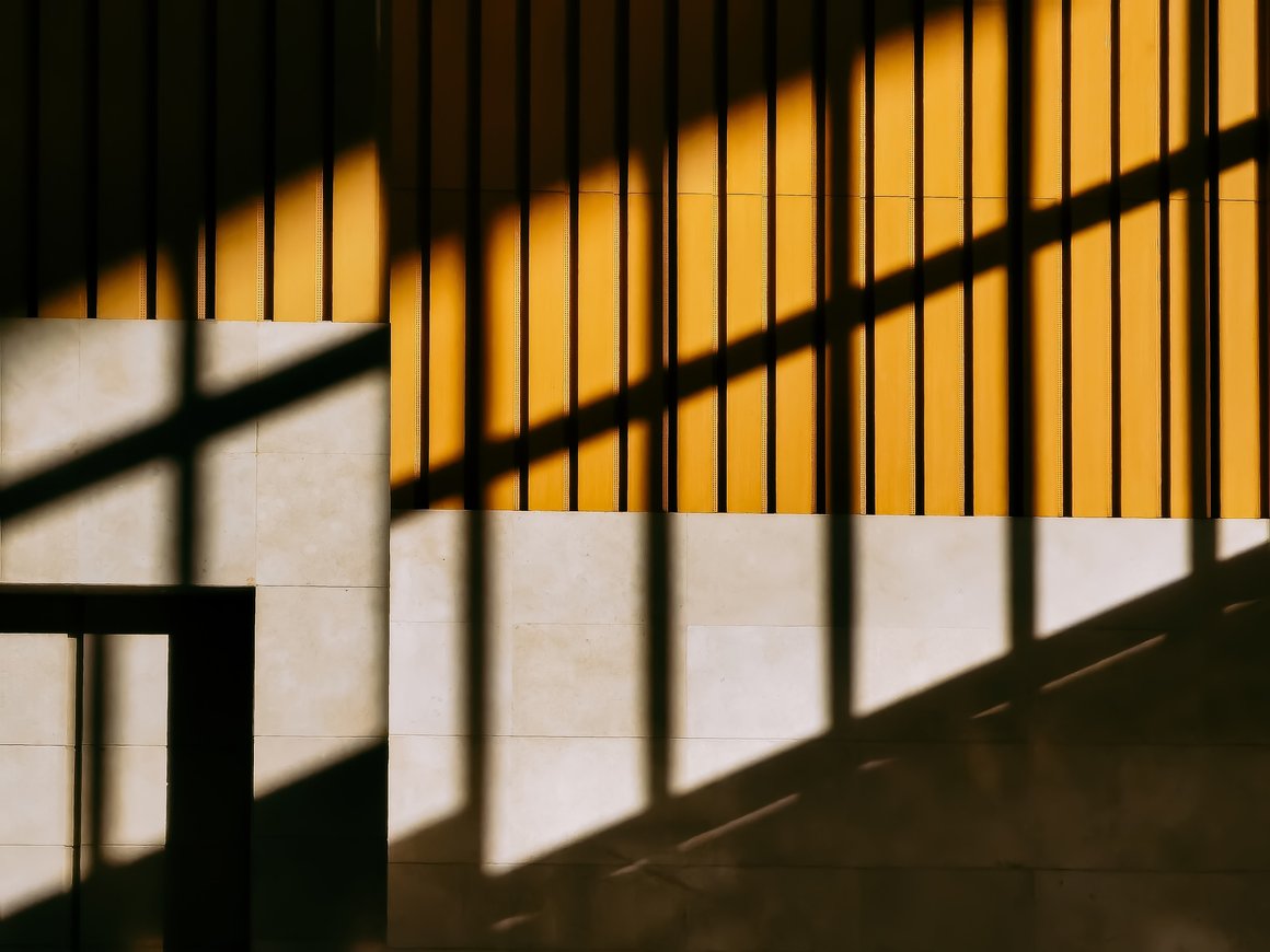 PR со связанными руками: как выстроить доверие к бренду на высокочувствительных рынках?