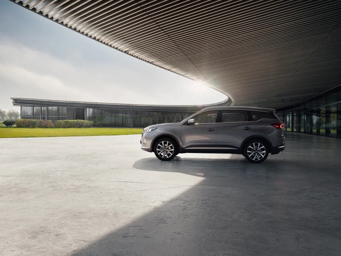 На Wildberries начались продажи кроссовера Xcite X-Cross 7