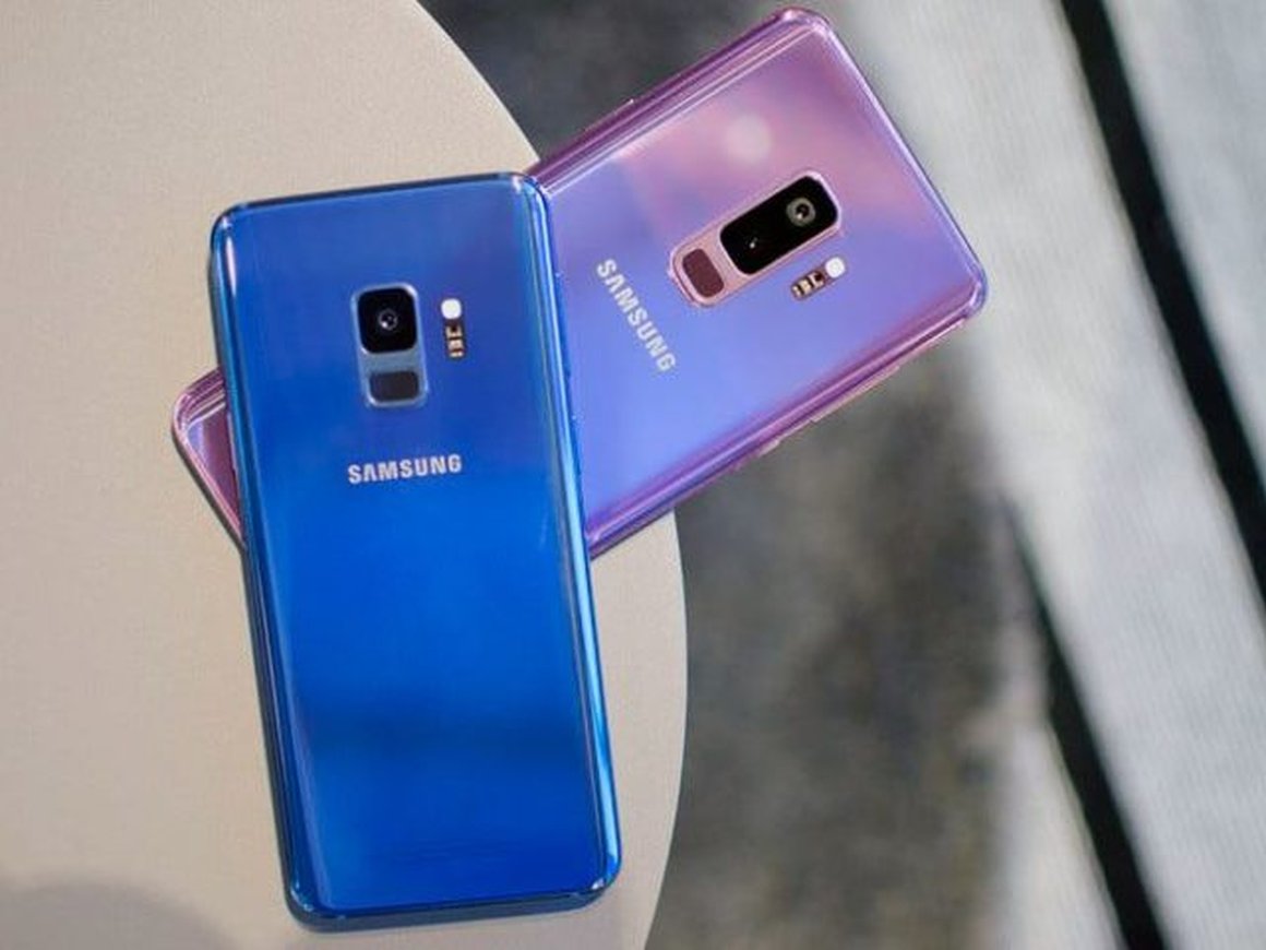 Samsung ответил на жалобы владельцев Galaxy S9 и S9 Plus о случайной рассылке их фотографий