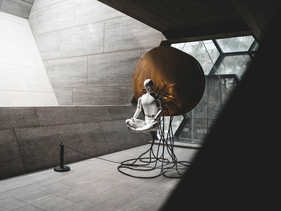 Ozon вводит новые штрафы для владельцев ПВЗ, Colin's выпустил парфюмы в России: главное 22 августа