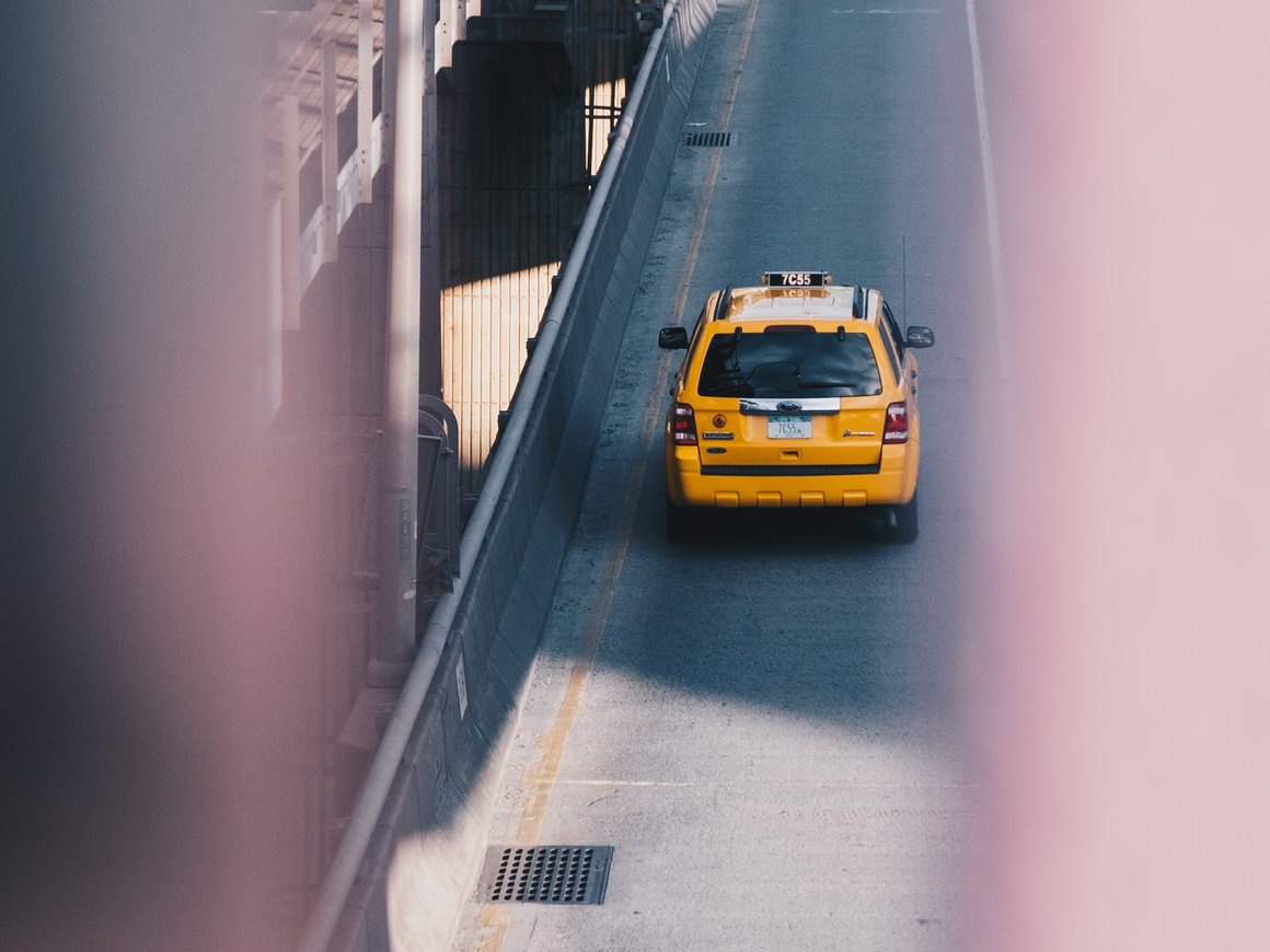 «Ситимобил» бесплатно разместит рекламу малого бизнеса на автомобилях такси в Москве и регионах