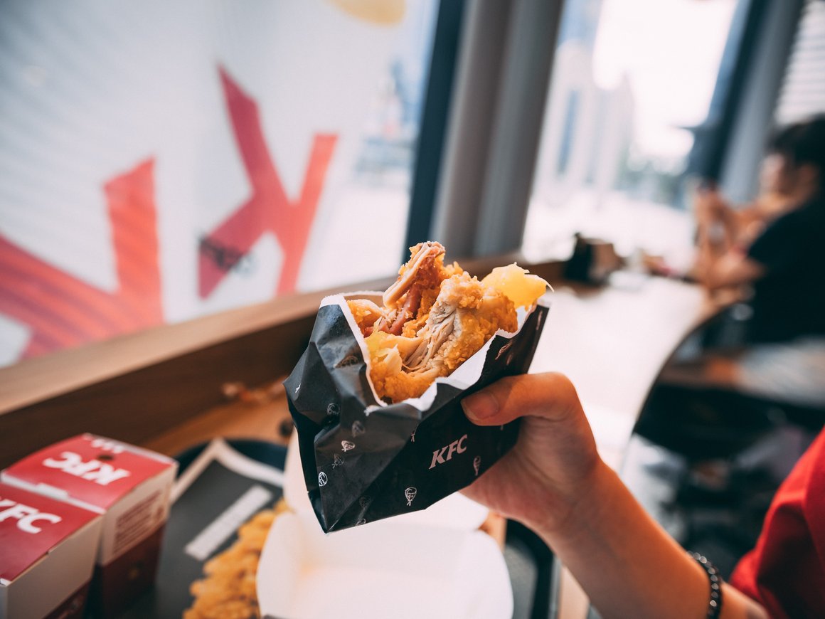 Владелец франшизы KFC попытался продать бизнес в России