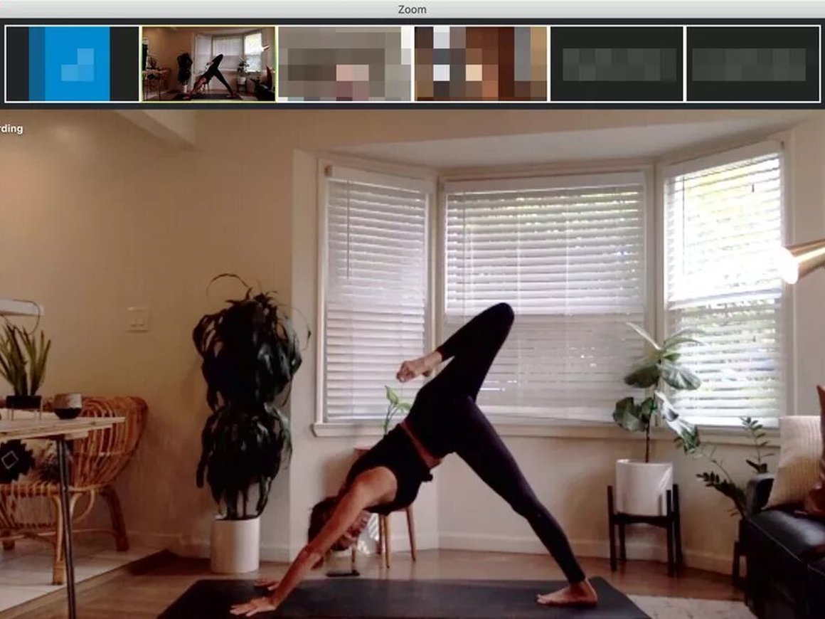 Как инструкторам удается проводить онлайн-занятия йогой