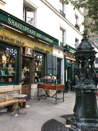 Шекспир в Париже