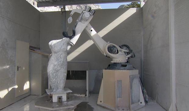 Итальянский стартап разработал робота-скульптора