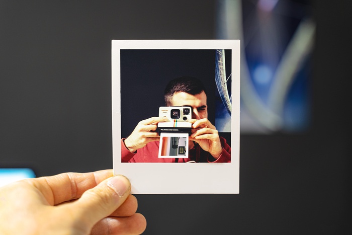 Polaroid рекурсивная фотография
