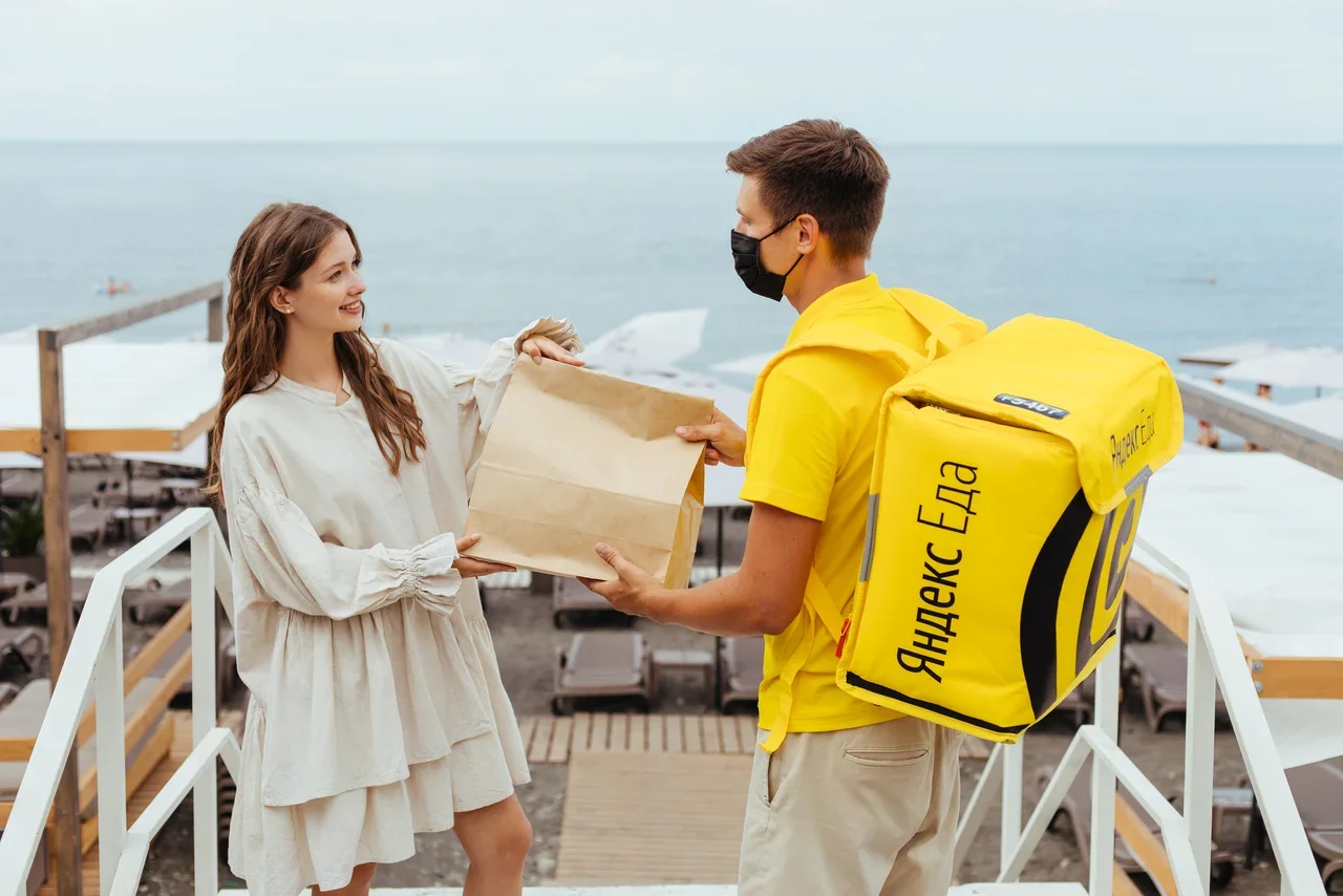 «Яндекс.Еда» начала доставлять заказы на пляжи Сочи и Адлера